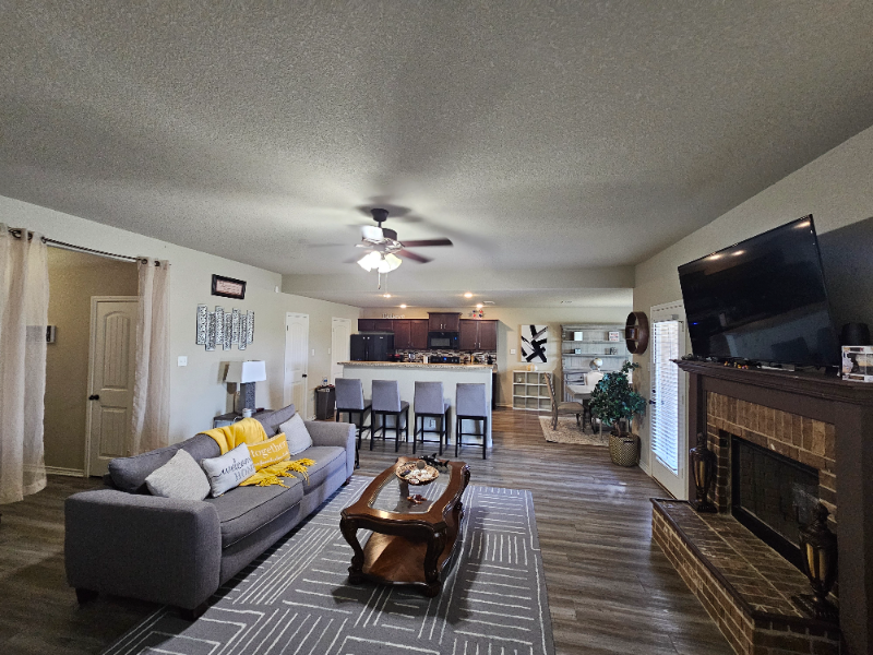 7100 American West Dr - Photo 2 of 46