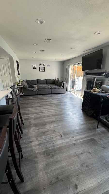 938 E Franke St - Photo 2 of 22