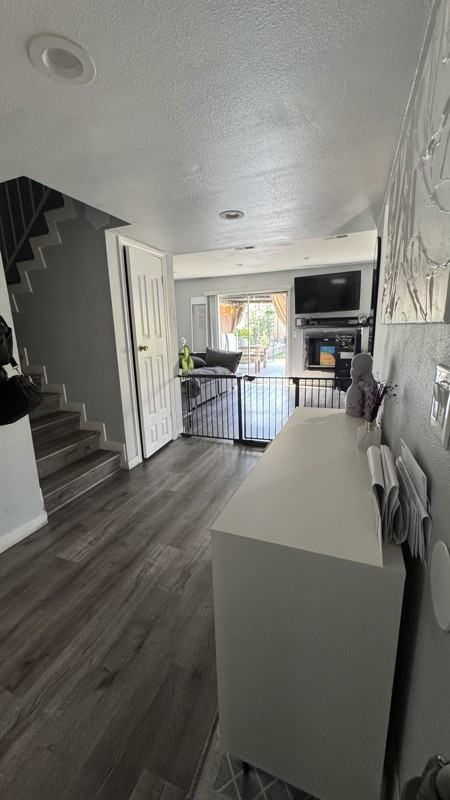 938 E Franke St - Photo 5 of 22