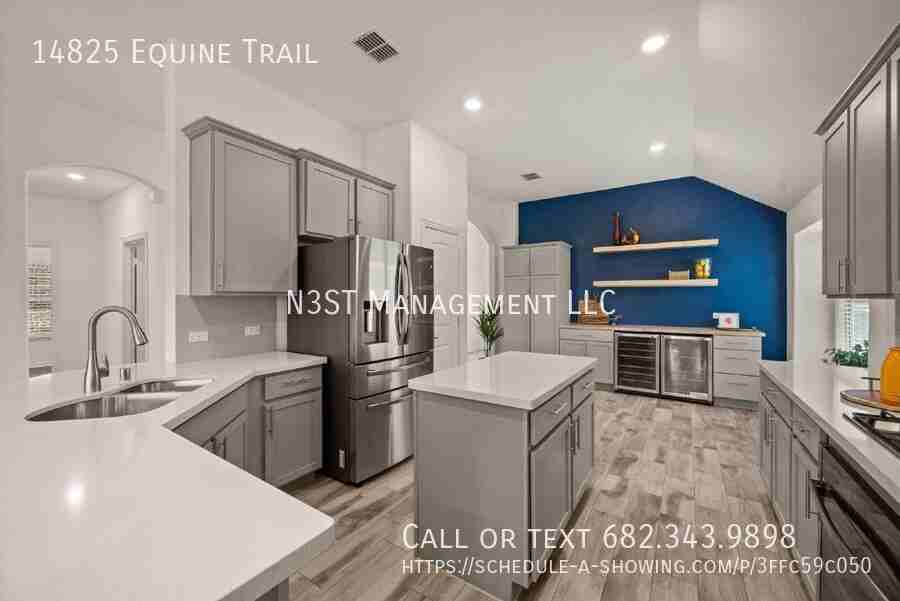 14825 Equine Trl - Photo 3 of 41