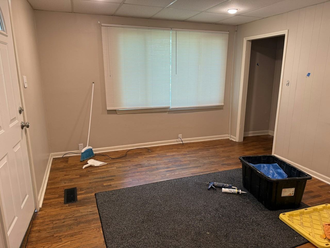 820 Hall Street - Photo 3 of 11