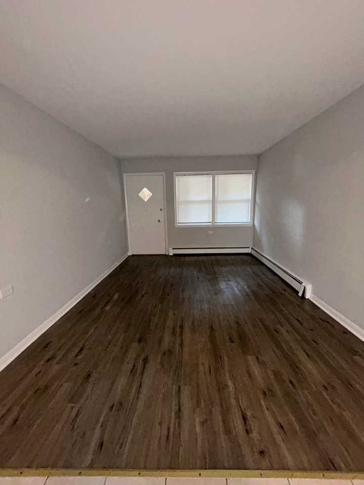 4014 West 103rd Street - Photo 3 of 12