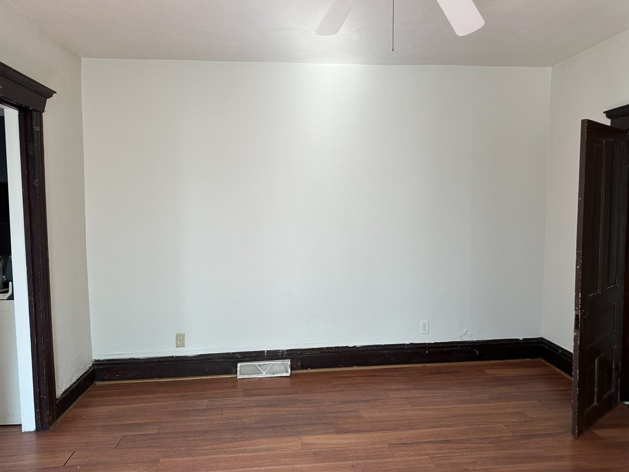 229 W Broadway Street - Photo 2 of 9