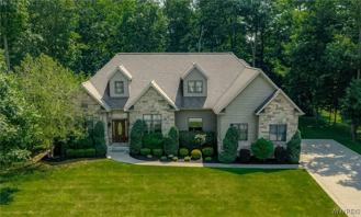 9743 Cobblestone Dr - Photo 1 of 1