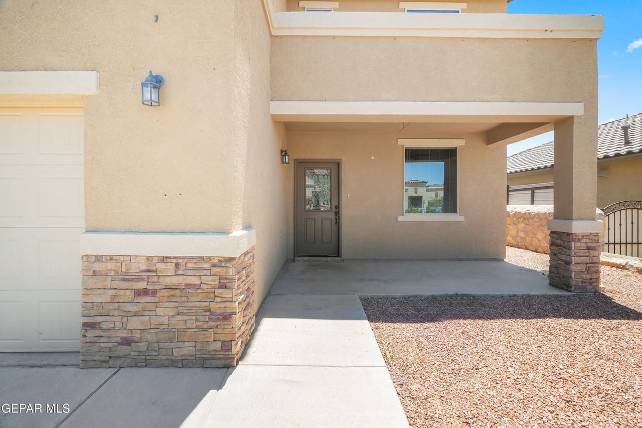 12354 Thren Ave - Photo 4 of 40