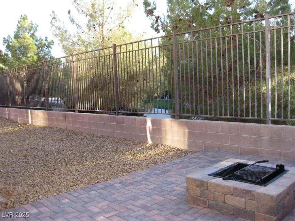 2553 Chateau Clermont St - Photo 6 of 34