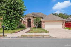 featured image of 2523 Yellow Rose Dr