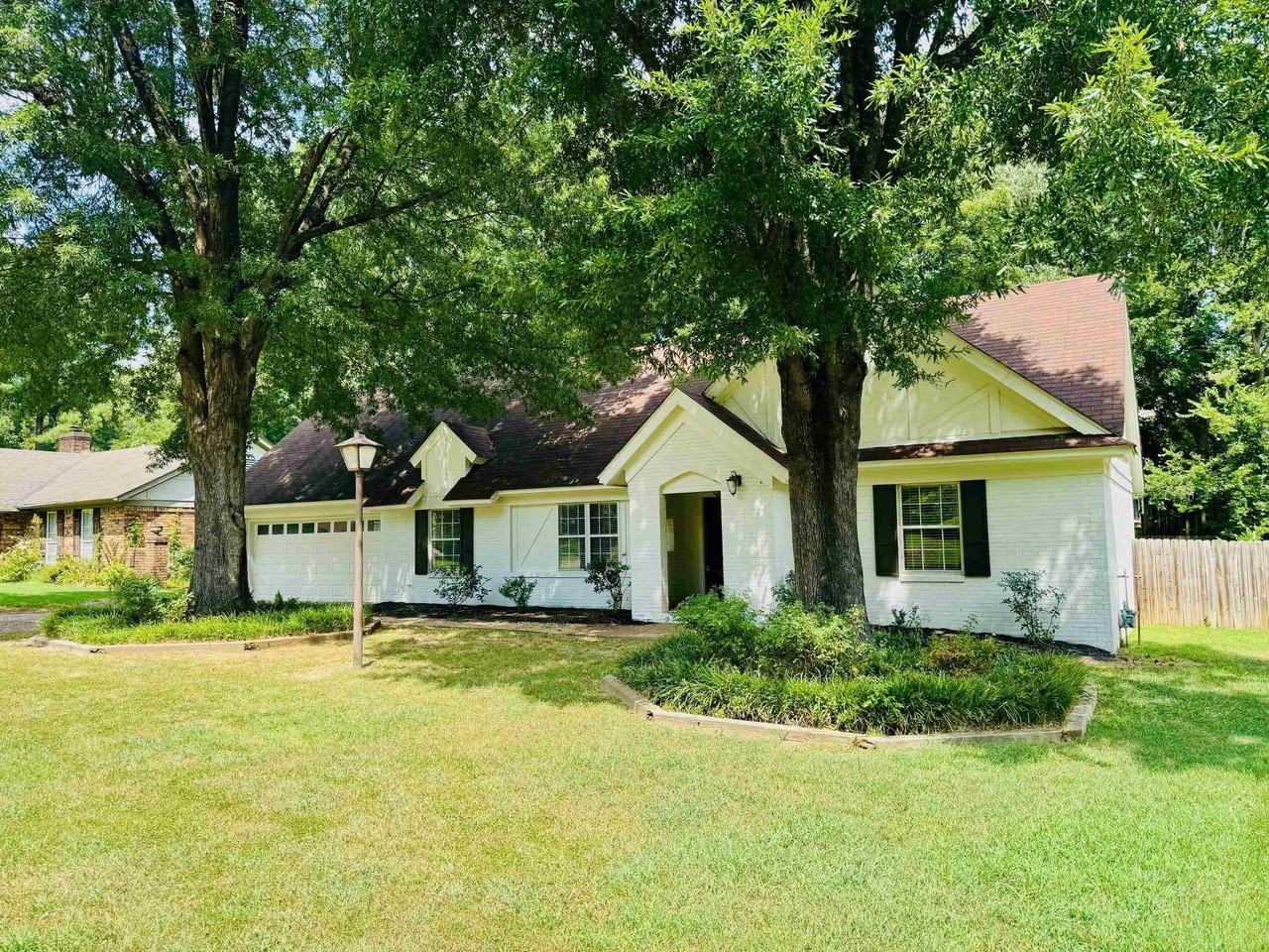 2212 Howard Rd - Photo 5 of 24