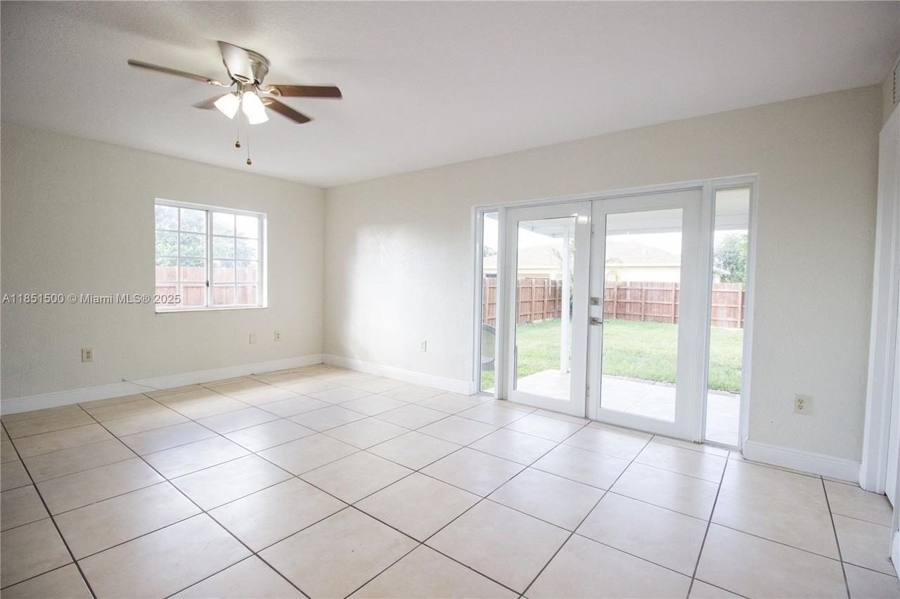 15650 Northwest 39th Court #15650 - Photo 4 of 22