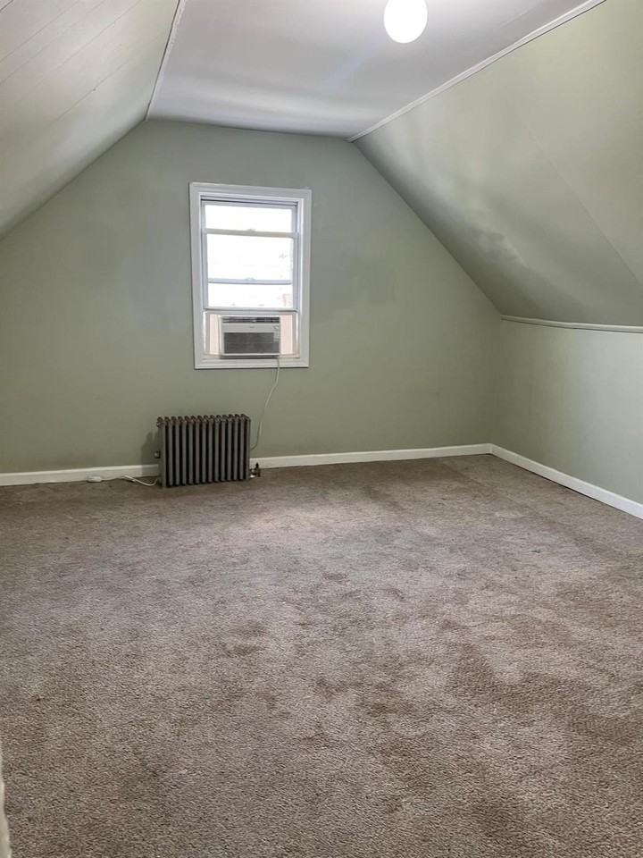 14530 Ferndale Ave - Photo 3 of 7