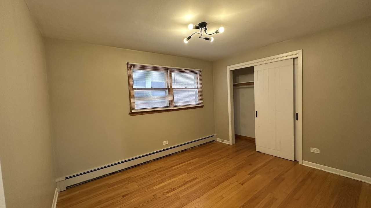 6118 W Gunnison St #1 - Photo 6 of 11