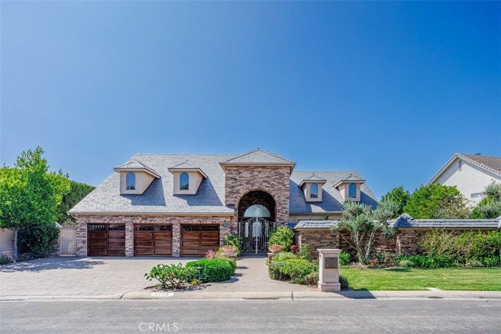 9772 Crestview Cir - Photo 2 of 33