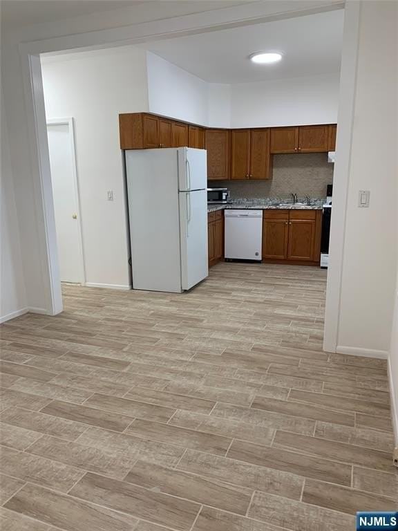 132 Hardenburgh Ave Apt 2e - Photo 4 of 11