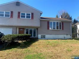 featured image of 24 Hill Ct