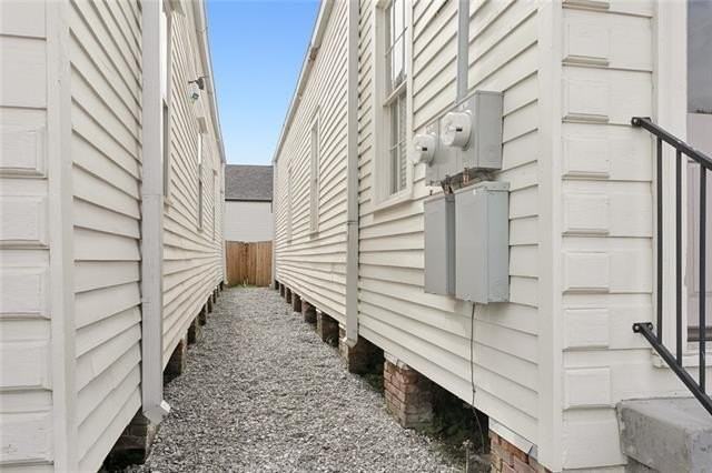 2502 Freret St - Photo 2 of 11