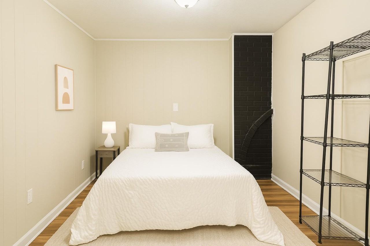 The Savoy St - Photo 2 of 3