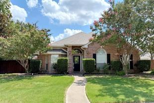 10711 Sweetwater Dr - Photo 1 of 1