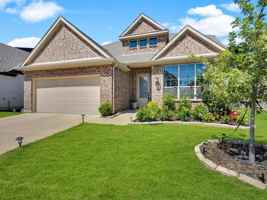 featured image of 1366 Silverthorn Trl