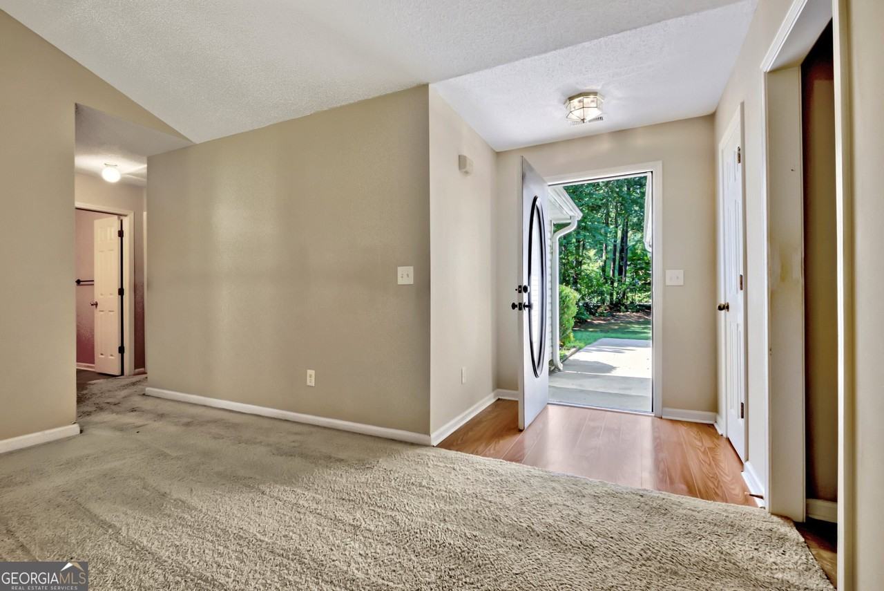 45 Paces Landing Dr - Photo 6 of 31