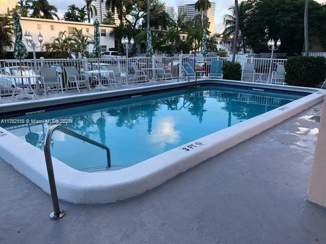 625 Antioch Ave #302 - Photo 4 of 50