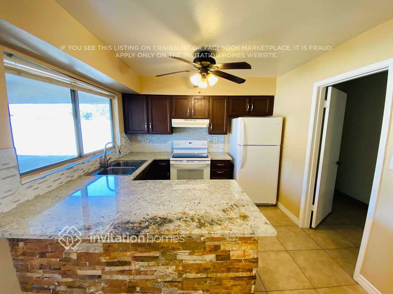 4712 E Carson Rd - Photo 5 of 15