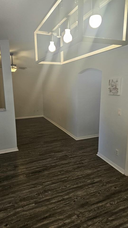 9024 100th Ct - Photo 5 of 33