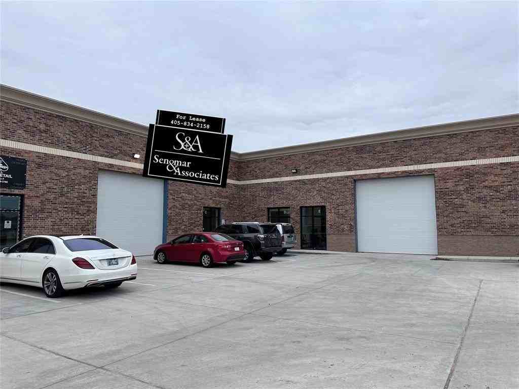 3913 N Ann Arbor Ave #C - Photo 5 of 37