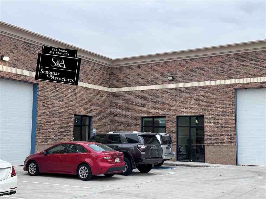 3913 N Ann Arbor Ave #C - Photo 7 of 37