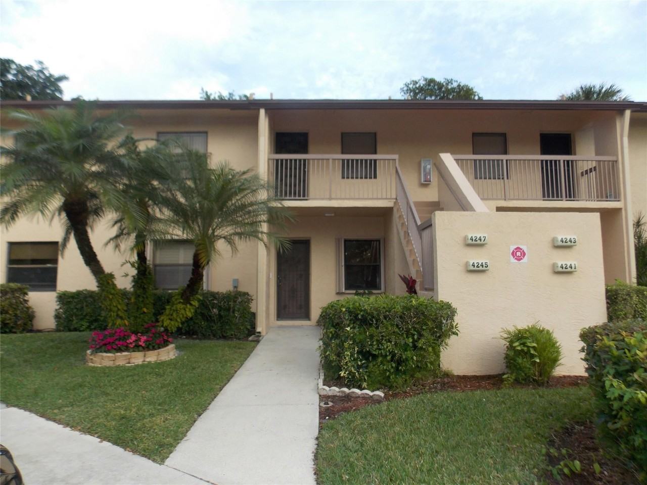 4245 Carambola Cir S - Photo 3 of 33