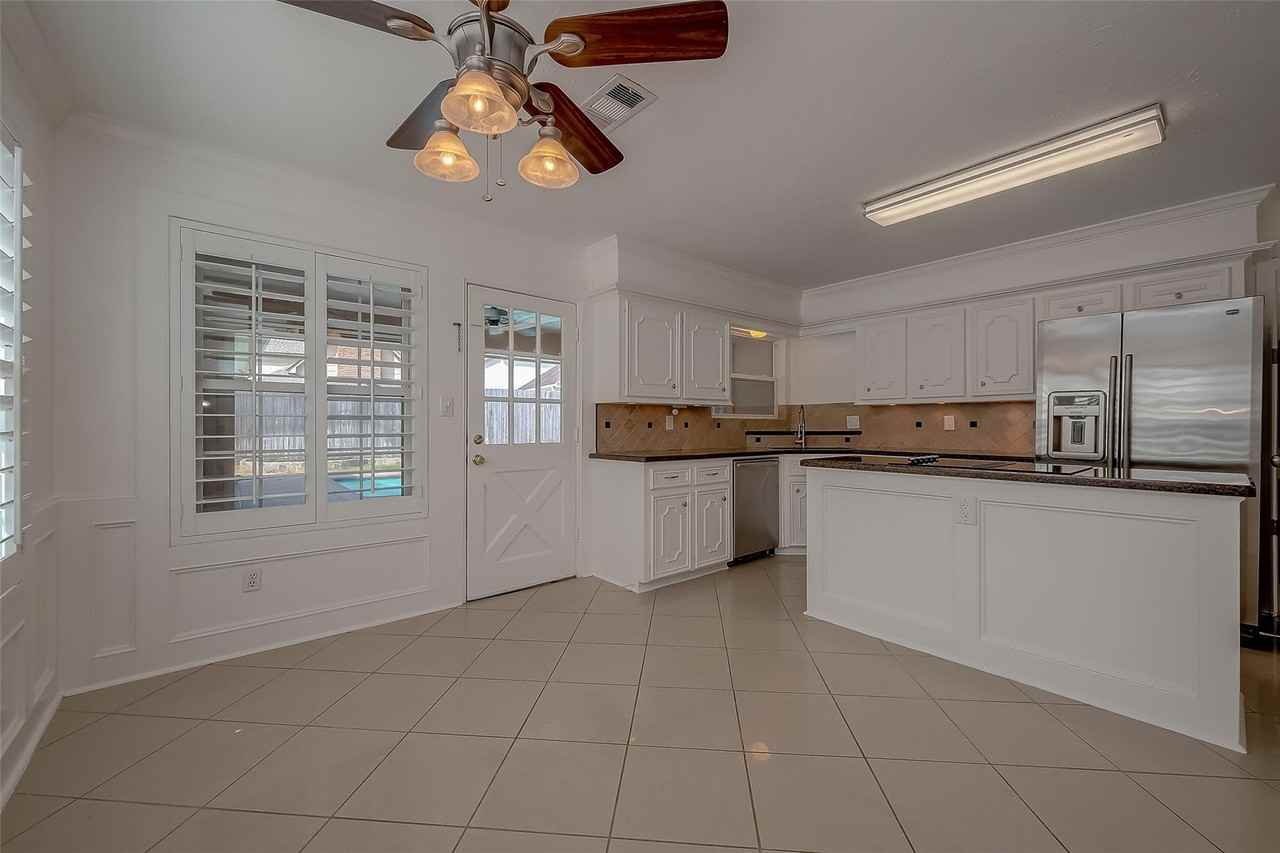 20206 Cadogan Ct - Photo 3 of 42