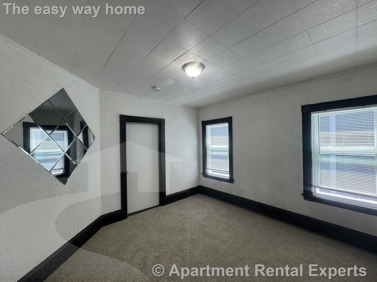 53 Hinckley St #2 - Photo 4 of 14