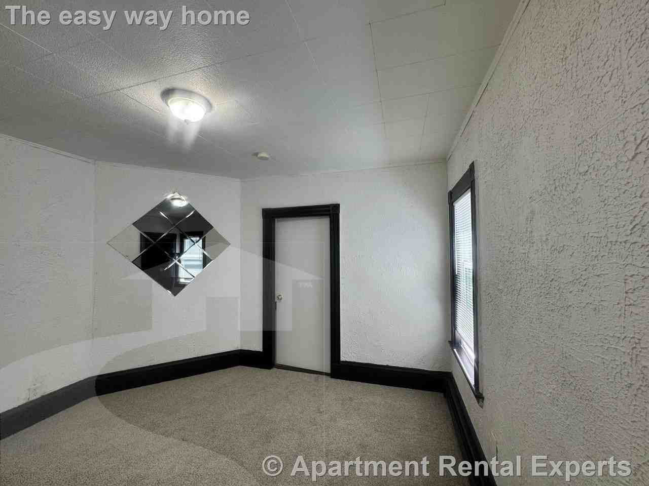 53 Hinckley St #2 - Photo 5 of 14