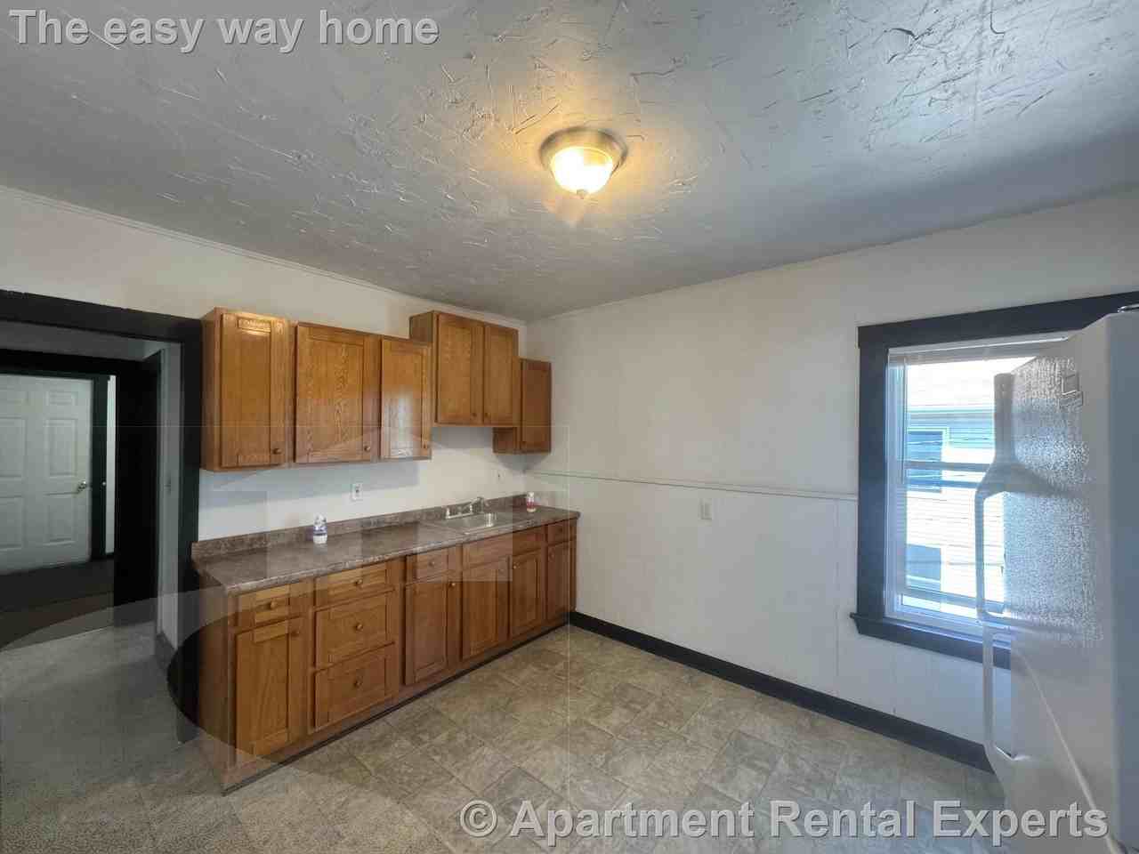 53 Hinckley St #2 - Photo 6 of 14