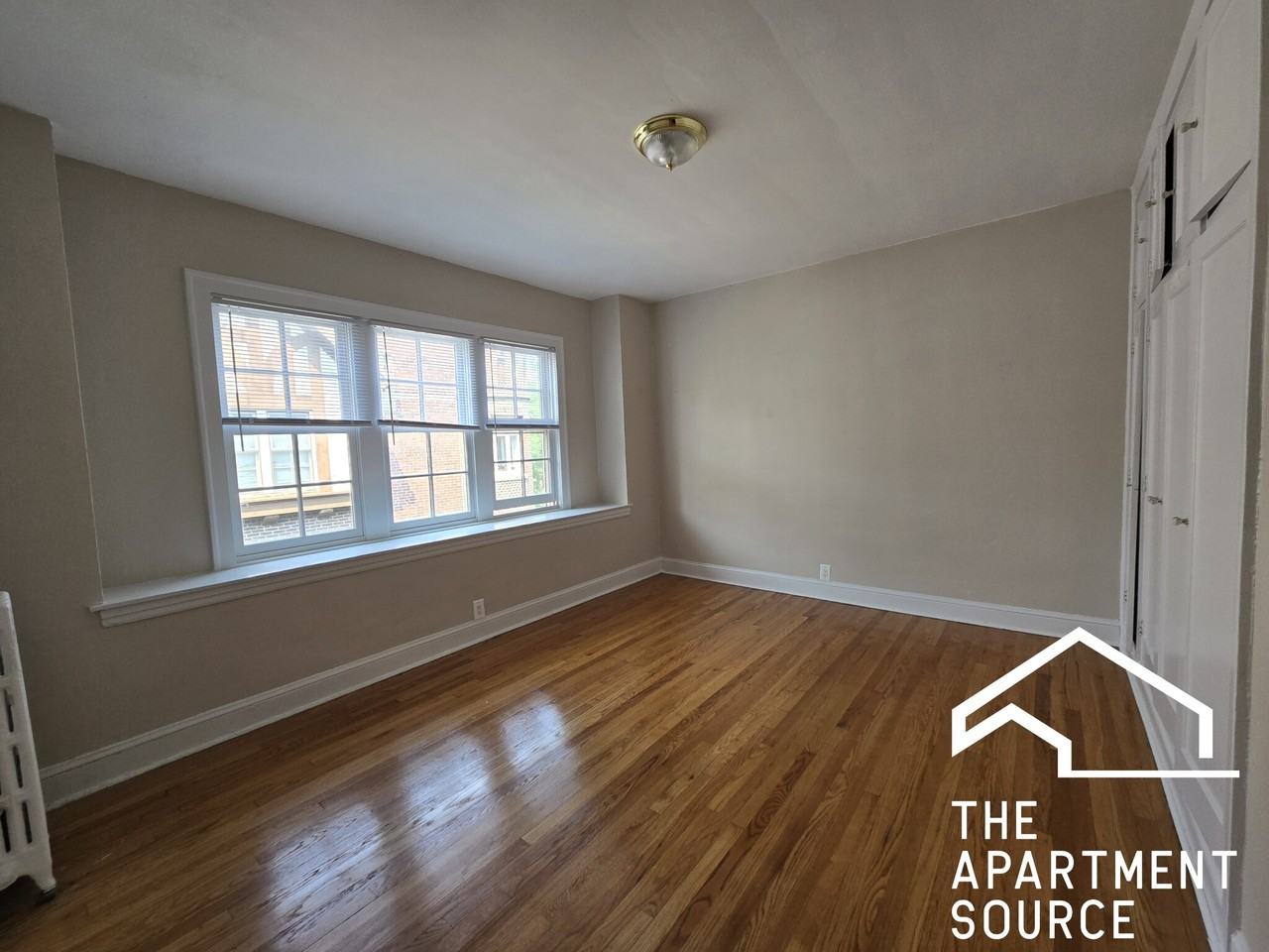 1107 Lake St #3S - Photo 2 of 12