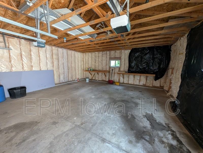 313 4th Ave Sw - Photo 2 of 10