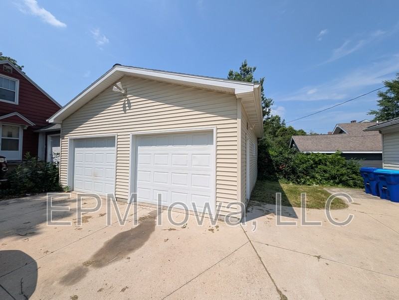 313 4th Ave Sw - Photo 3 of 10