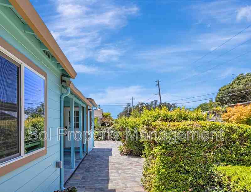 822 Eaton St - Photo 2 of 16