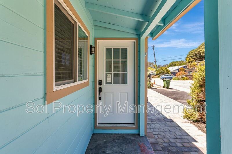 822 Eaton St - Photo 3 of 16