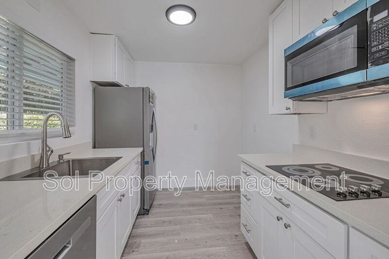 822 Eaton St - Photo 5 of 16