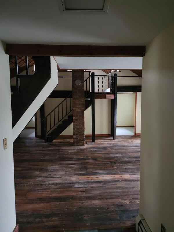 14 Commercial Ave - Photo 3 of 8