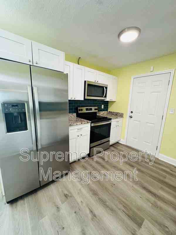 811 21st St S - Photo 2 of 16