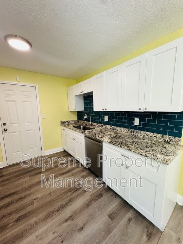 811 21st St S - Photo 3 of 16