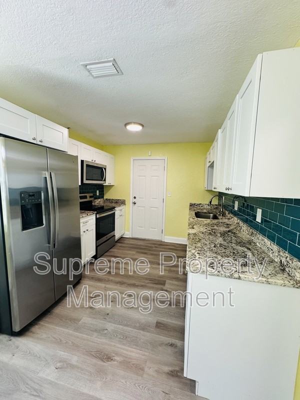 811 21st St S - Photo 4 of 16