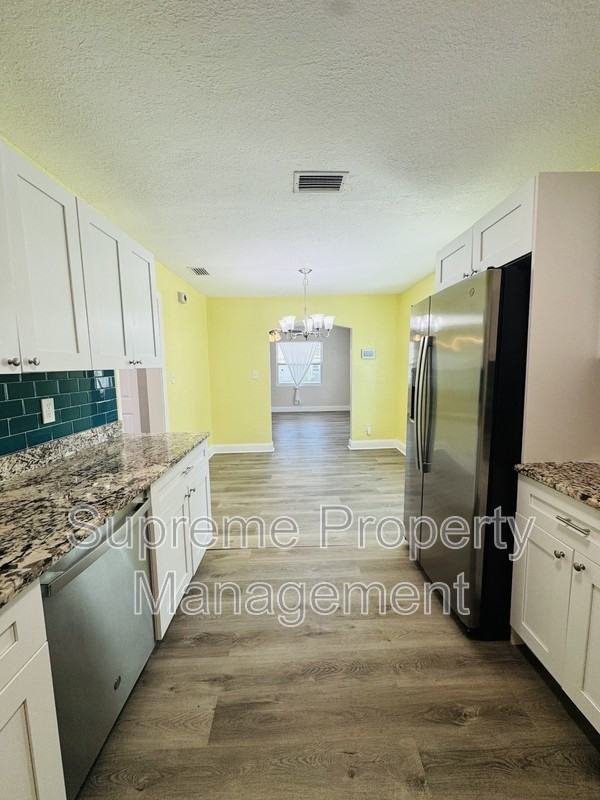 811 21st St S - Photo 7 of 16