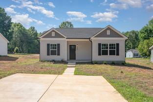 605 Queens Rd - Photo 1 of 1