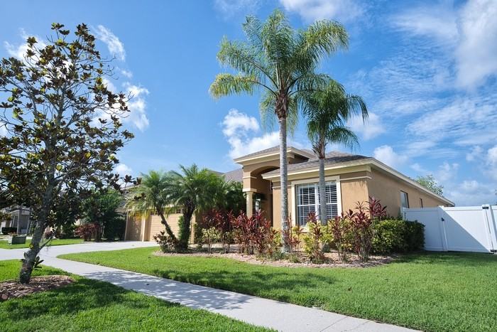 10513 Palm Cove Ave - Photo 3 of 50