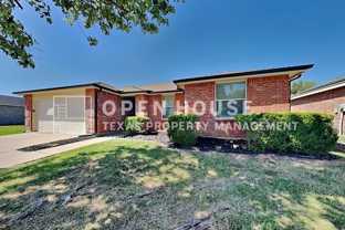 1423 Queen Annes Dr - Photo 1 of 1