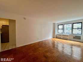 E 36th St #6F - Photo 1 of 1