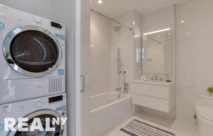 E 44th St #PH - Photo 3 of 3