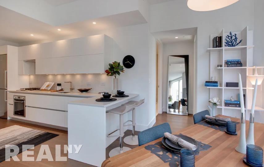 E 44th St #34N - Photo 2 of 8